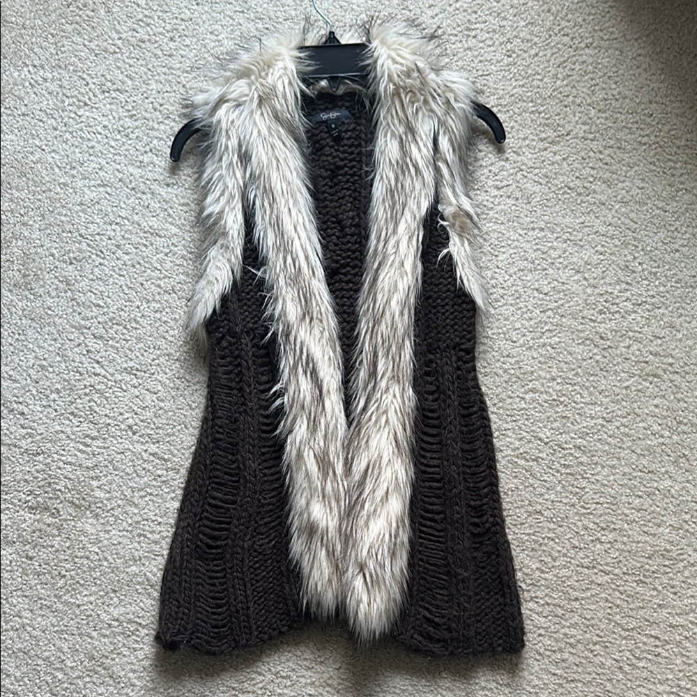 Women's Black Sweater Vest with Faux Fur Trim